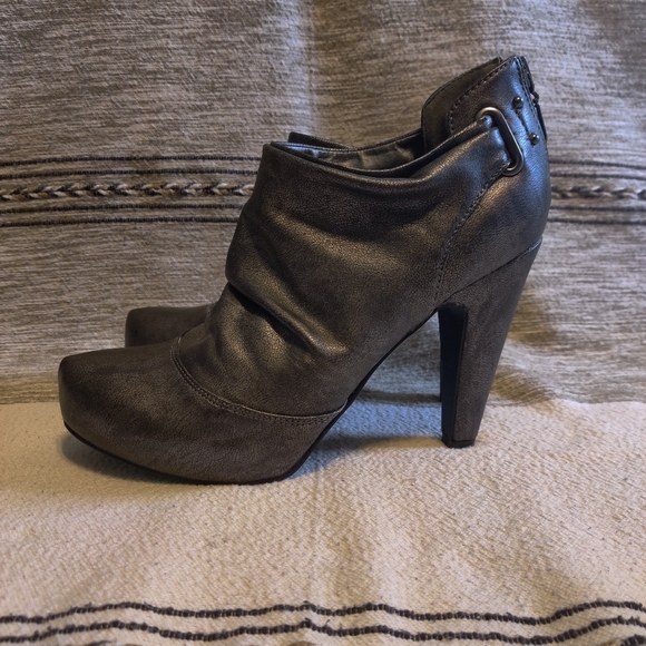 G By Guess Dark Silver Heeled Ankle Boots - Picture 3 of 12